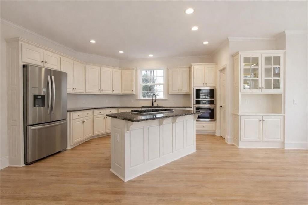 1430 Hillcrest Hts - Photo 6 of 44