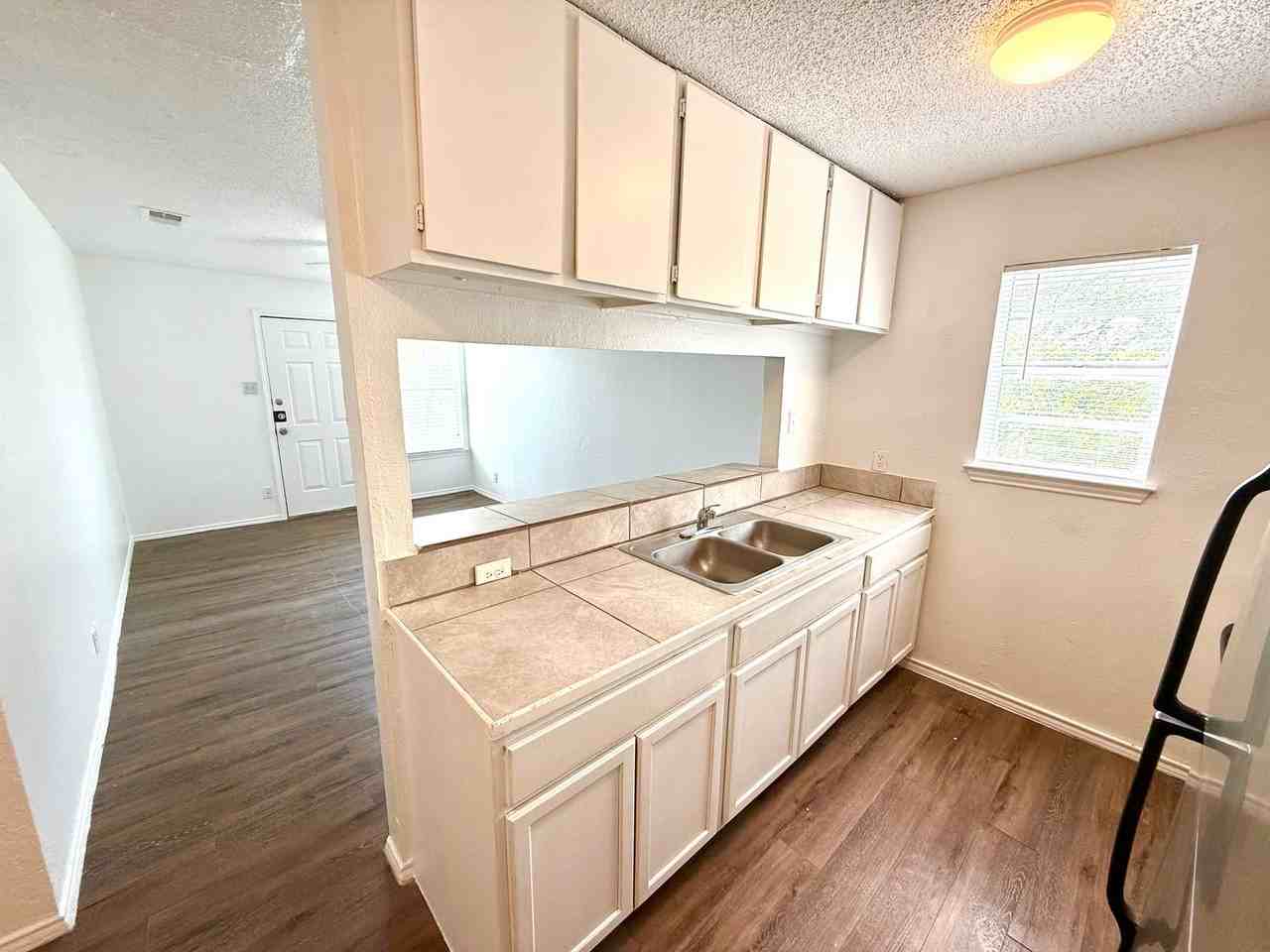 TX-353 Loop & Briggs Ave #201 - Photo 7 of 20