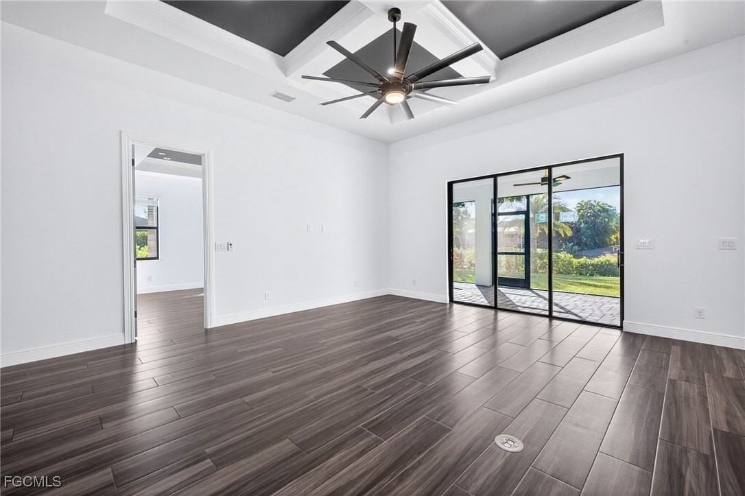 332 Sw 26th St - Photo 5 of 29