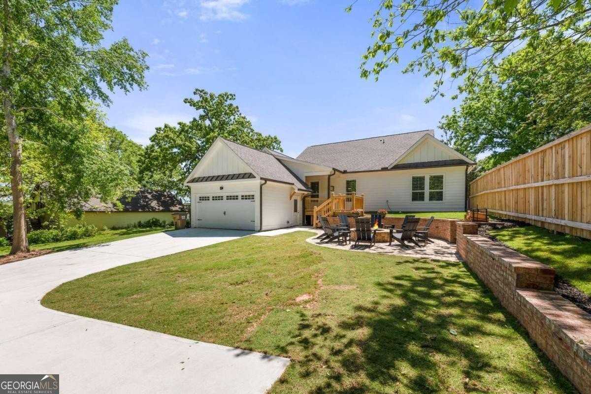 5602 Pine St - Photo 6 of 50