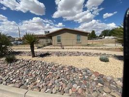 featured image of 300 New Haven Dr Unit B #B