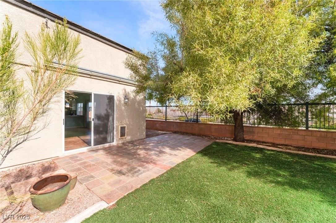 704 Chase Tree St - Photo 3 of 35