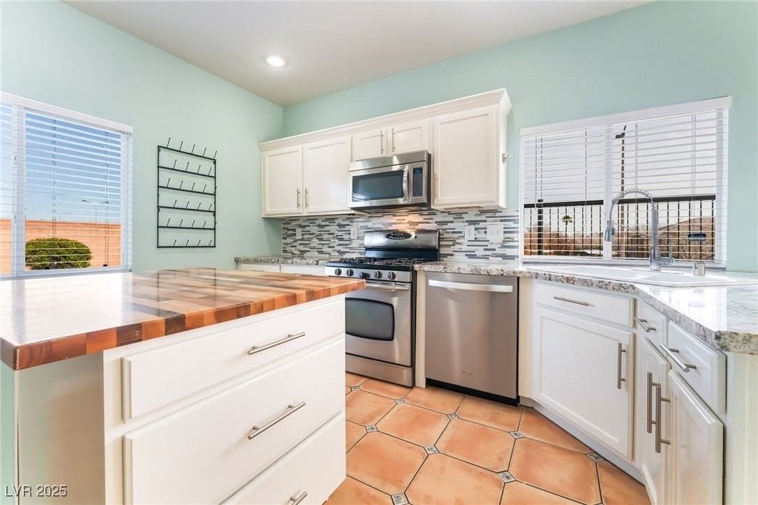 704 Chase Tree St - Photo 6 of 35