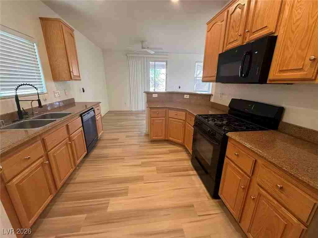 11616 Kings Arms Ln - Photo 6 of 13