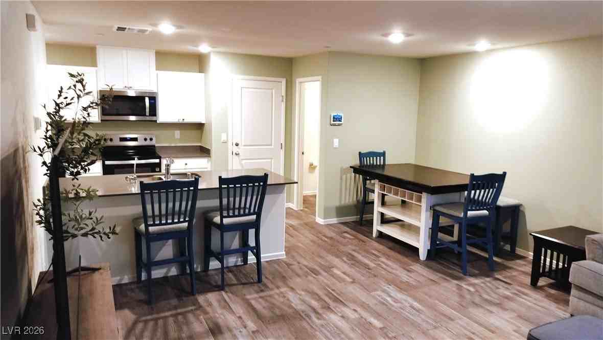 7355 Raimee Brook St - Photo 4 of 25