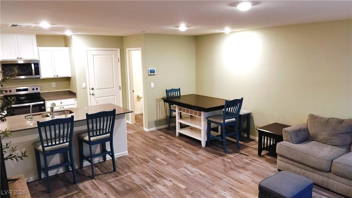 7355 Raimee Brook St - Photo 5 of 25