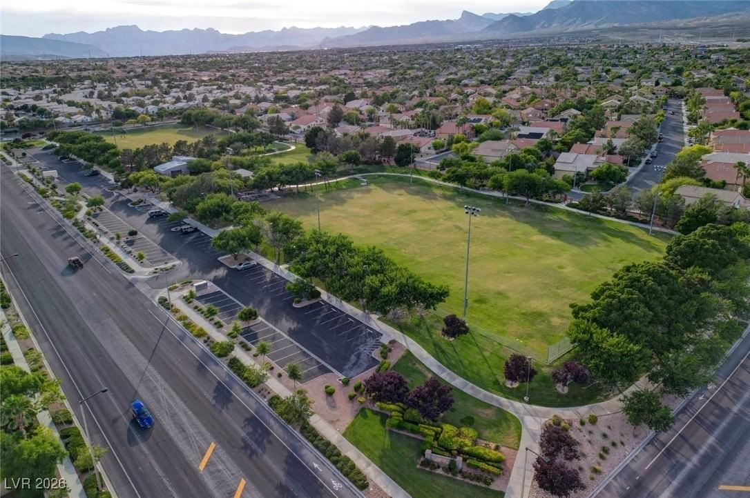 10587 Sunwind Ave - Photo 3 of 50