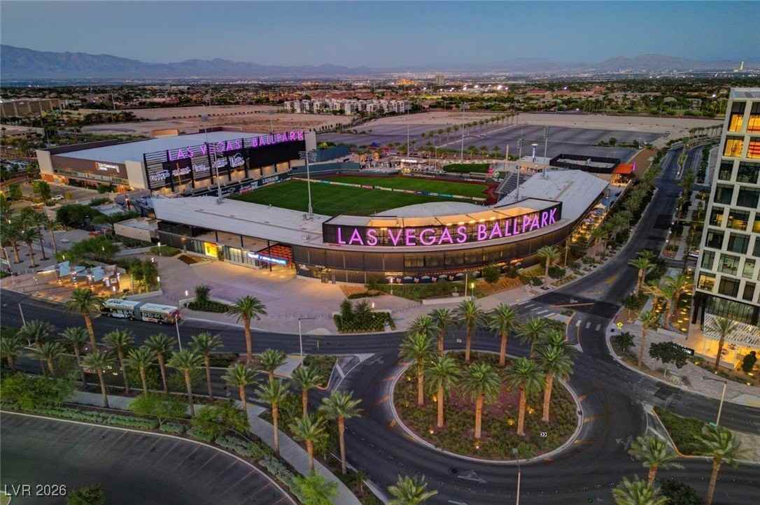 10587 Sunwind Ave - Photo 6 of 50