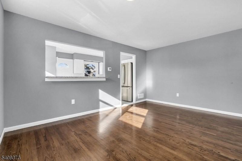 415 Highland Pl - Photo 5 of 32