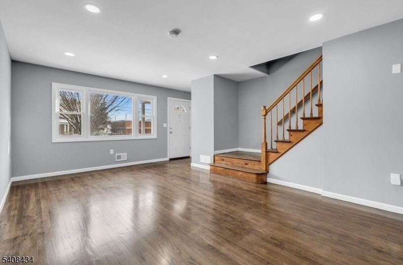 417 Highland Pl - Photo 2 of 33