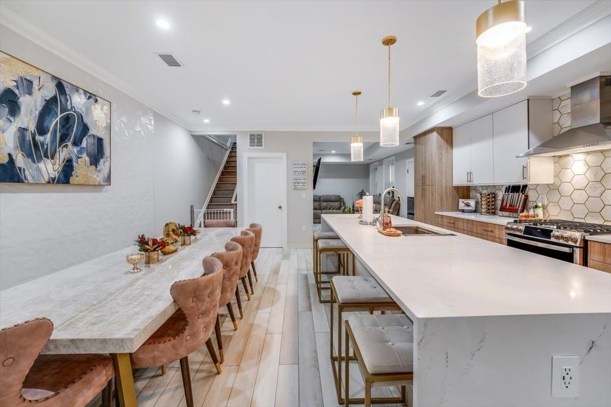 22 Poplar St #1 - Photo 5 of 34