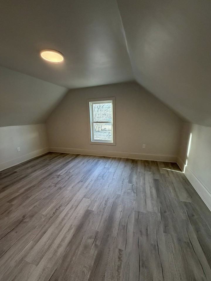 926 Keen St #1 - Photo 4 of 9