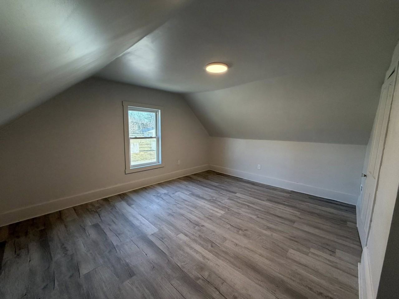 926 Keen St #1 - Photo 5 of 9