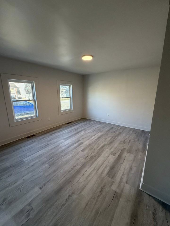 926 Keen St #1 - Photo 6 of 9