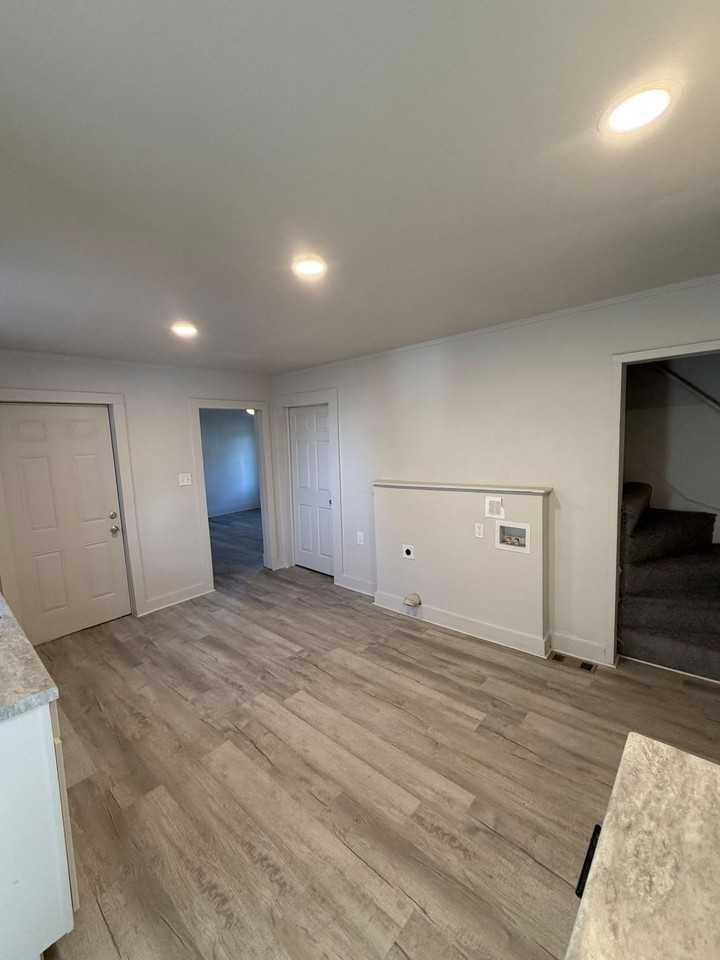 926 Keen St #1 - Photo 7 of 9