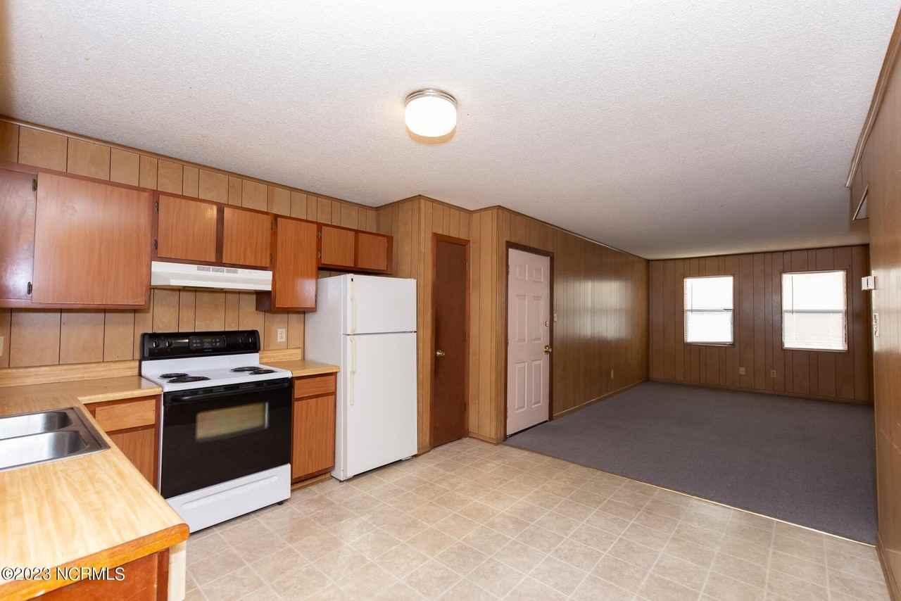 106 Ravenwood Dr Apt C #C - Photo 7 of 18