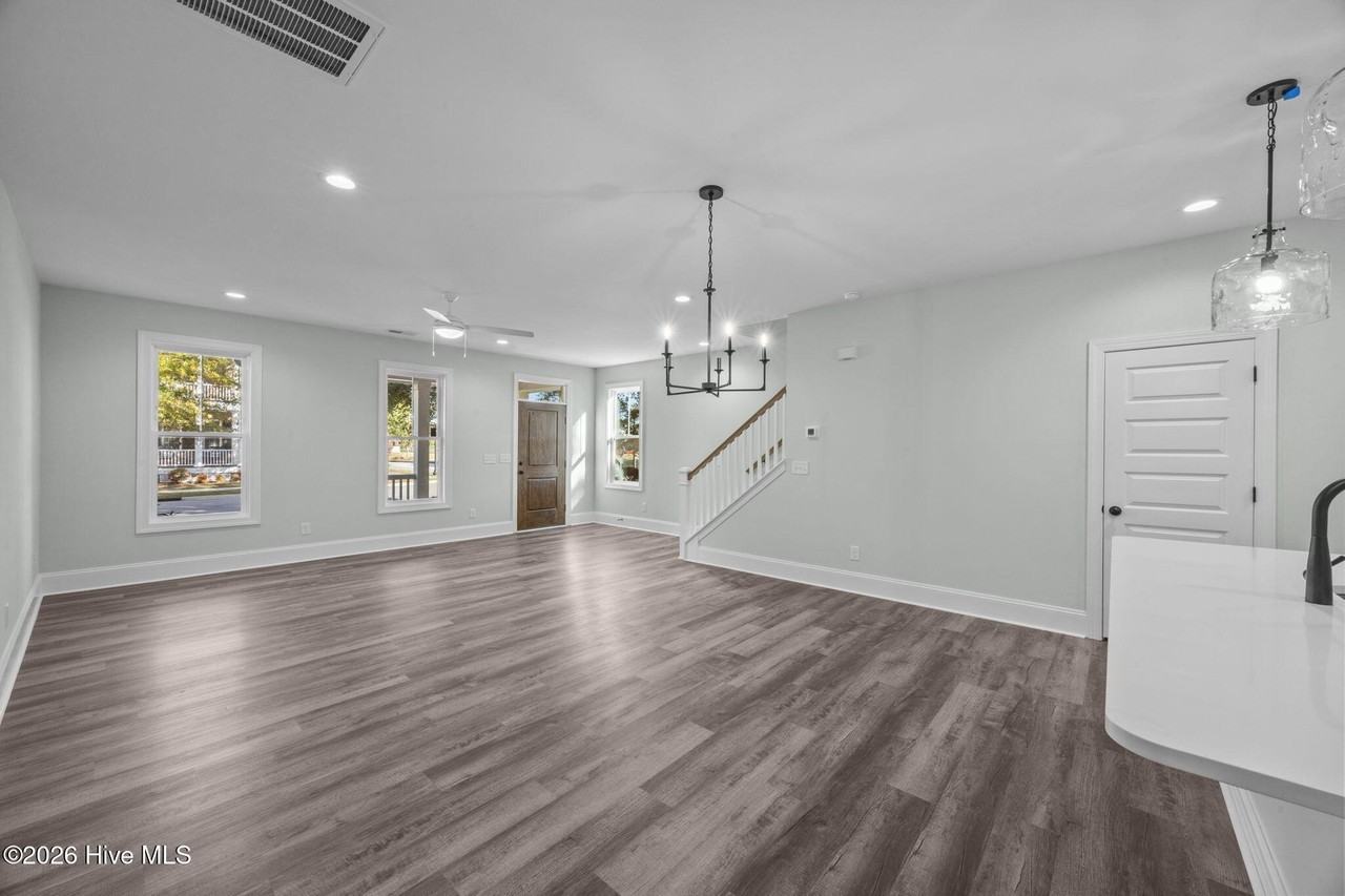 3901 Harkers Way - Photo 3 of 32