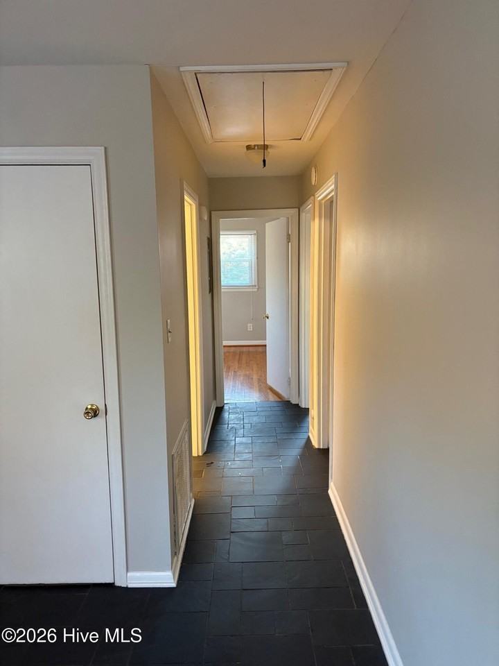 2909 Rose St - Photo 4 of 12