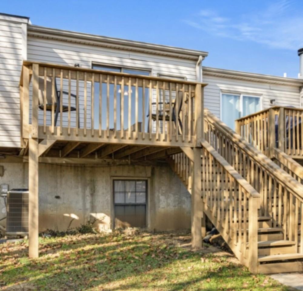 3685 Squires Woods Way - Photo 3 of 27