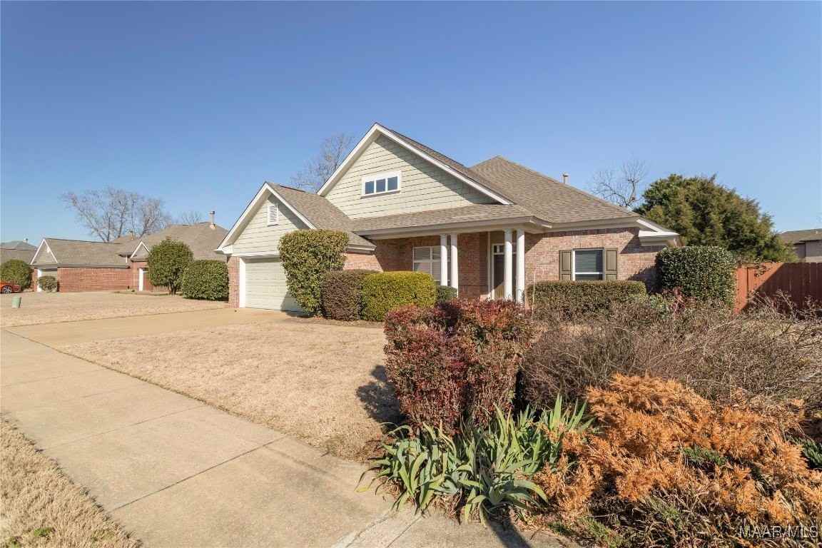 612 Stoneybrooke Way - Photo 2 of 33