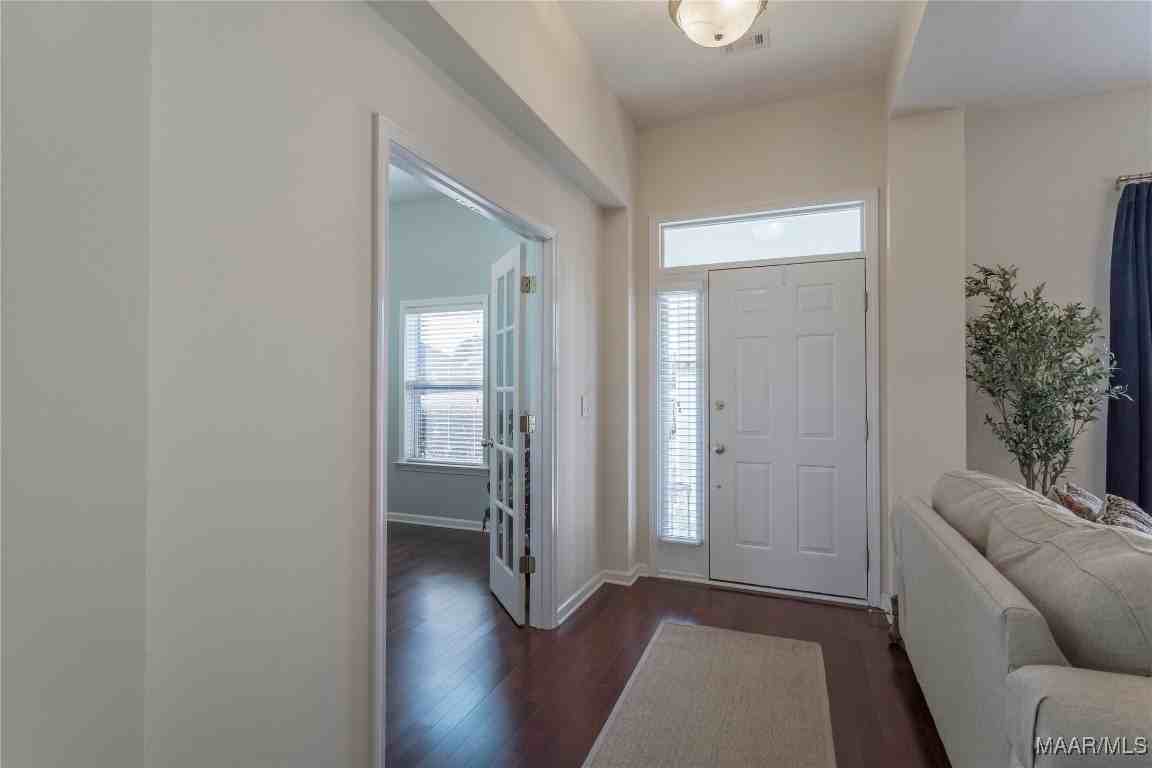 612 Stoneybrooke Way - Photo 3 of 33