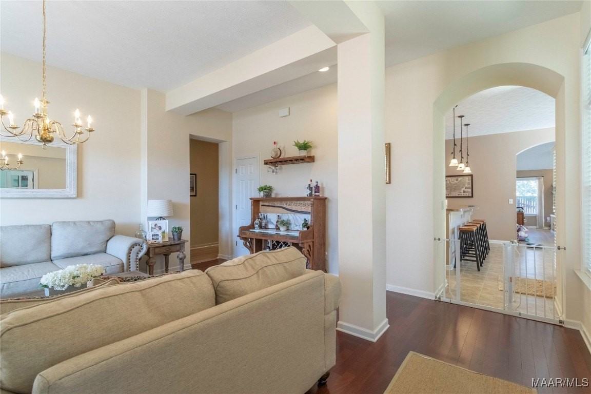 612 Stoneybrooke Way - Photo 4 of 33