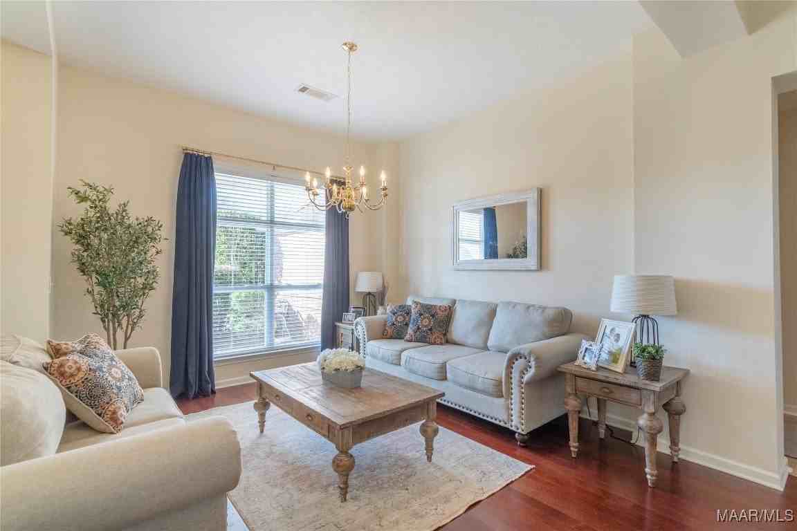 612 Stoneybrooke Way - Photo 5 of 33