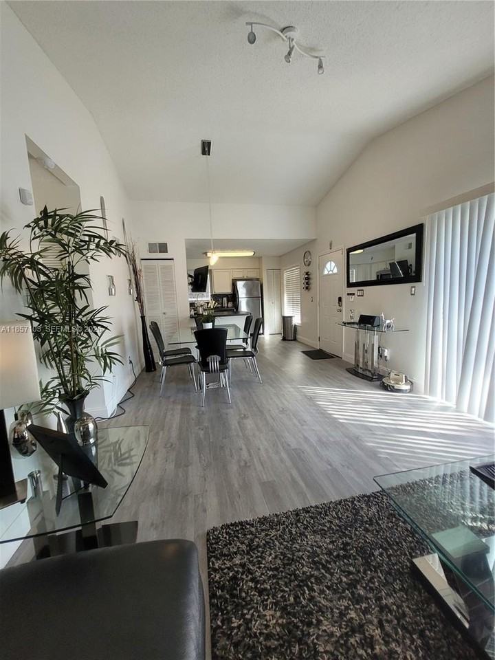 4375 White Pine Ave #82-4 - Photo 4 of 14