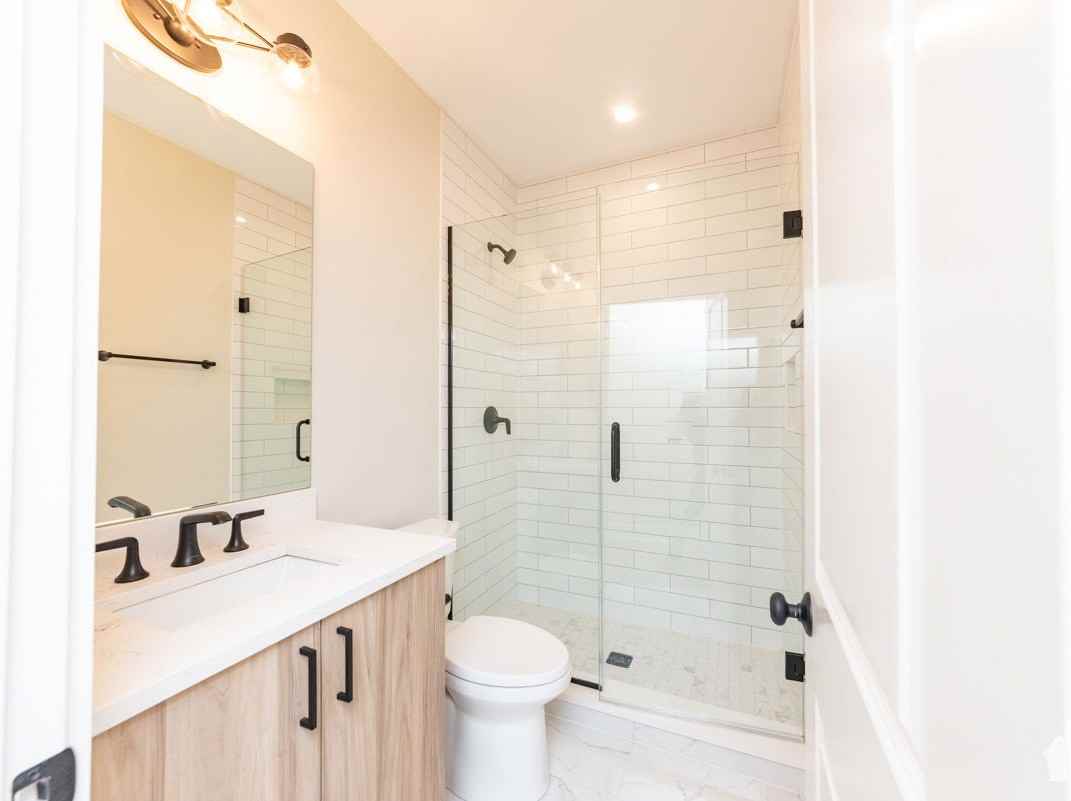 4857 N Seeley Ave #2 - Photo 5 of 8