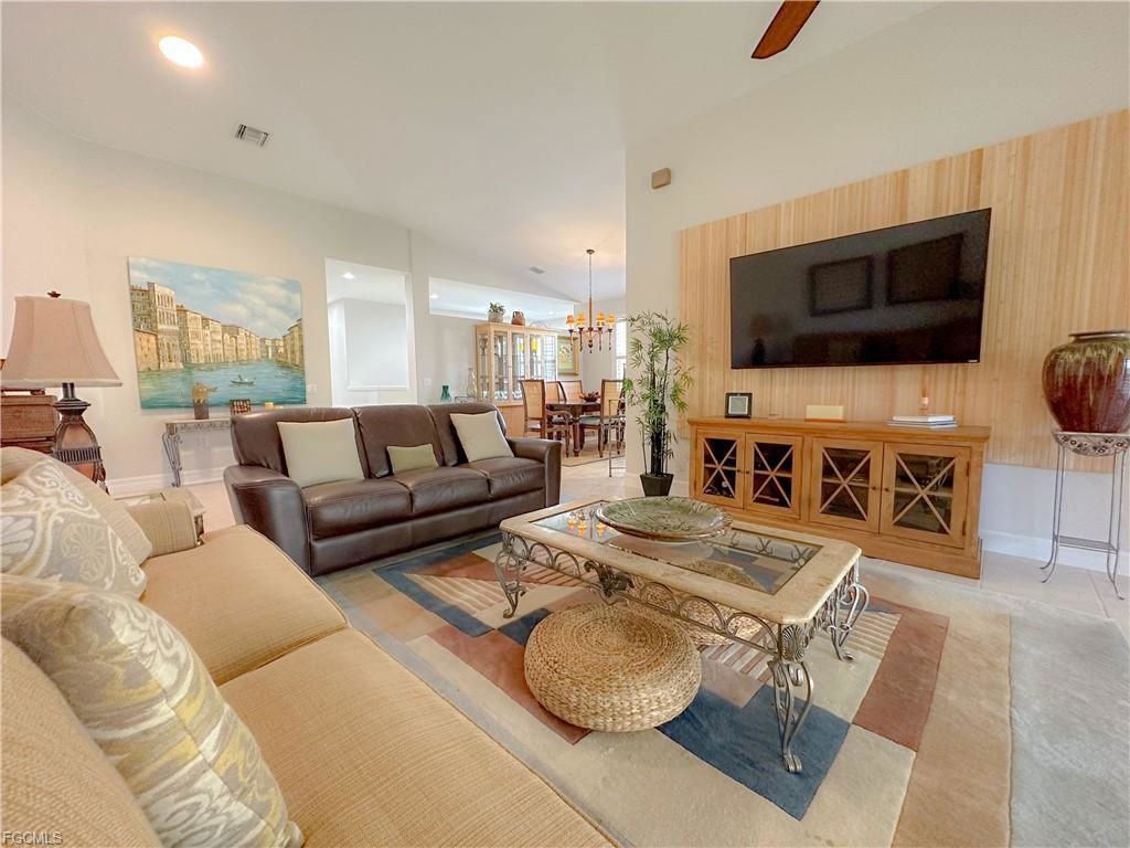 8310 Big Acorn Cir #1003 - Photo 3 of 8