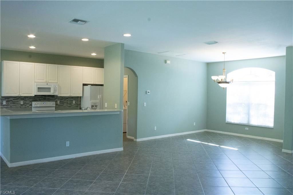 15057 Balmoral Loop - Photo 2 of 8