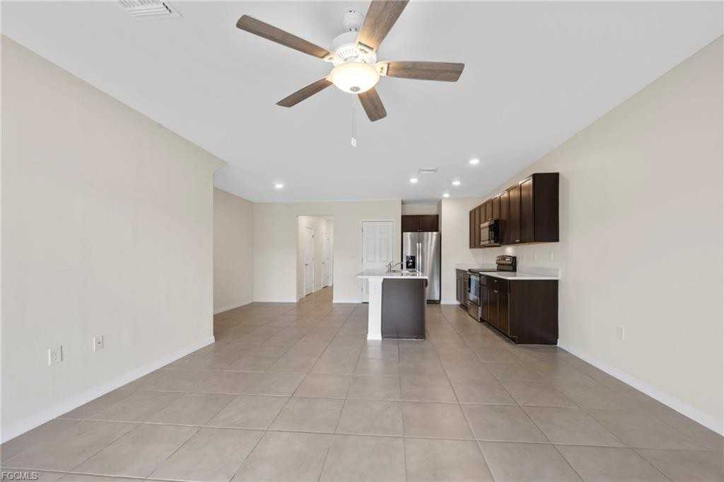 Wildflower Cir - Photo 3 of 8