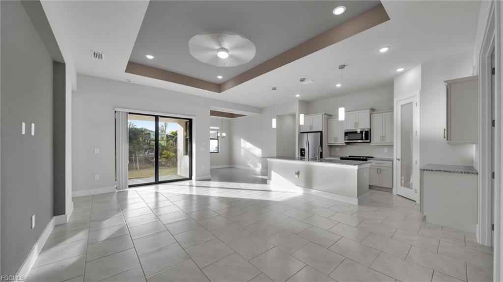 1704 Nw 38th Ave - Photo 2 of 8