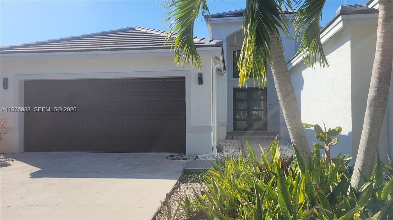 381 Cameron Dr - Photo 2 of 50