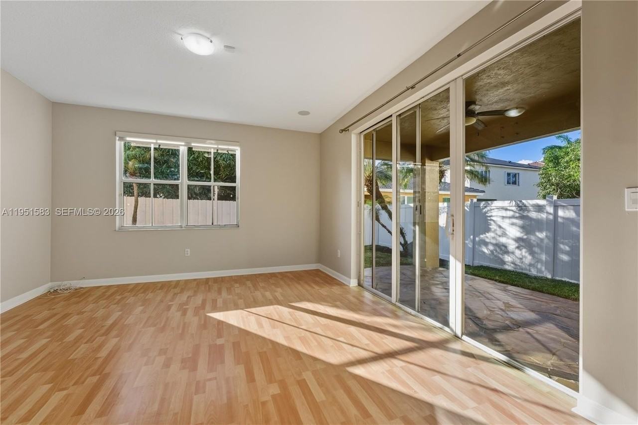 2238 Sw 125th Ave #0 - Photo 7 of 36