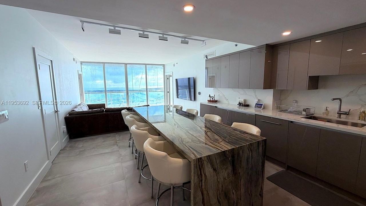 465 Brickell Ave #5603 - Photo 6 of 29