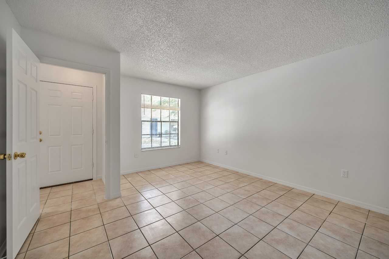 422 Thor Ave Se #312 - Photo 2 of 11