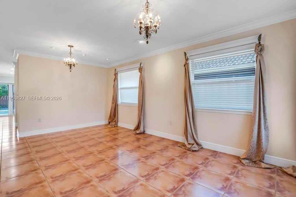 4370 Sw 82nd Ave - Photo 6 of 50