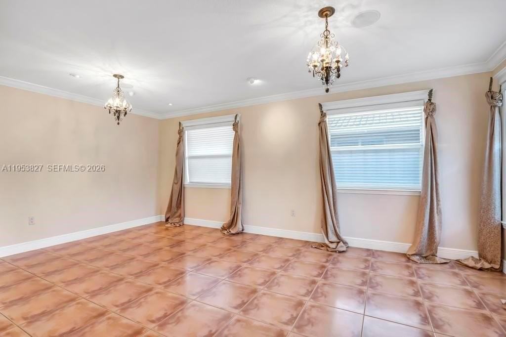 4370 Sw 82nd Ave - Photo 7 of 50