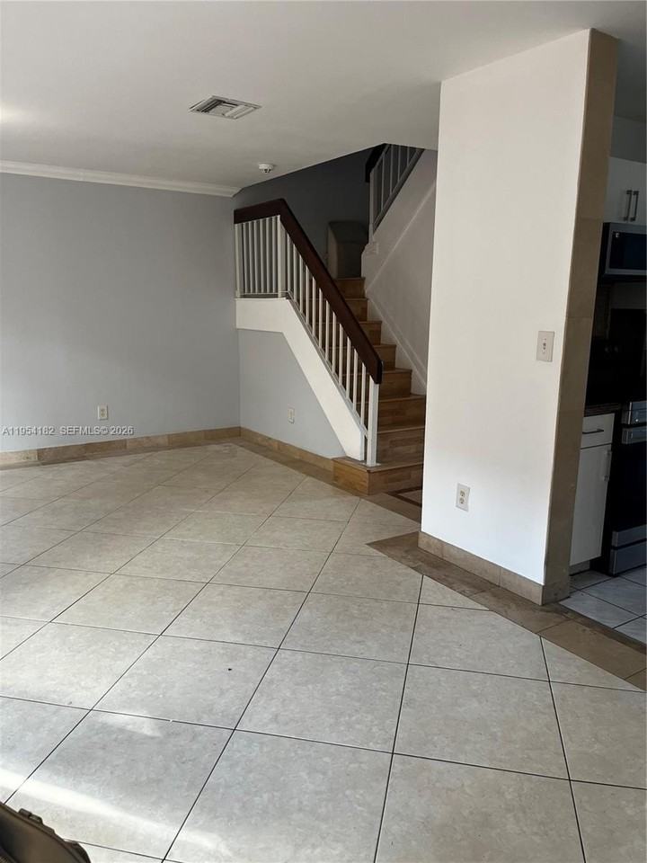 13934 Sw 102nd Ln #13934 - Photo 4 of 20