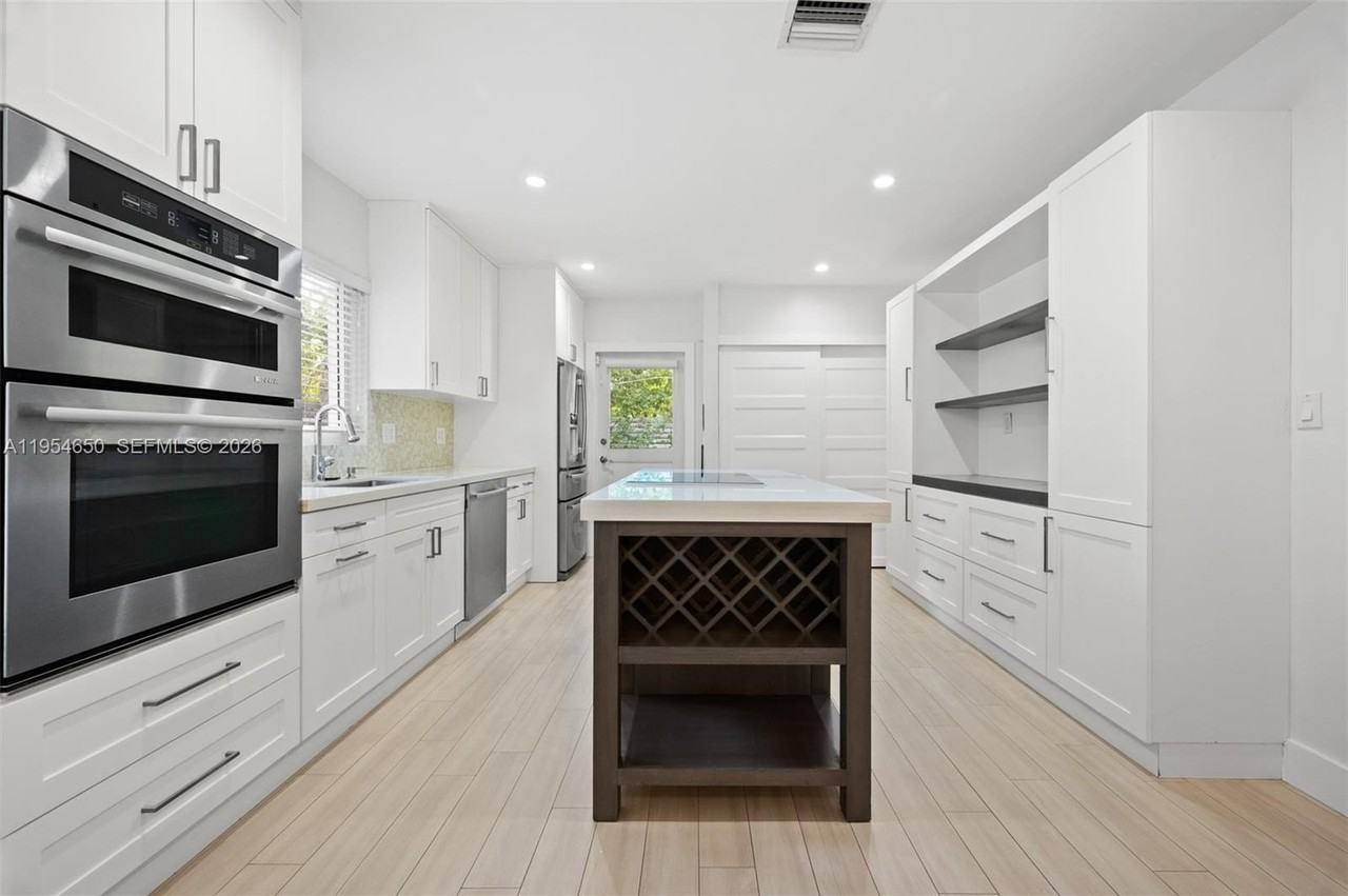 126 Antiquera Ave #126 - Photo 7 of 20