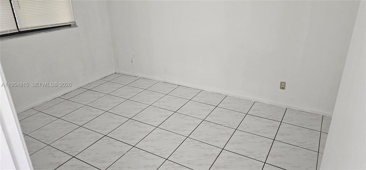 6899 Pembroke Rd #1 - Photo 3 of 9