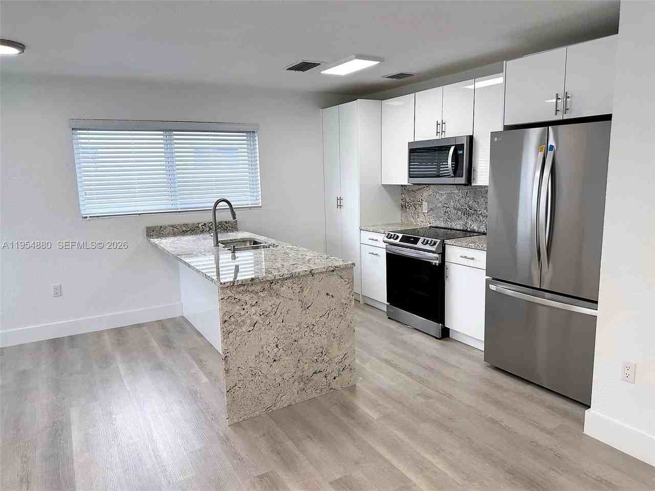 11230 Sw 5th St #1 - Photo 4 of 25