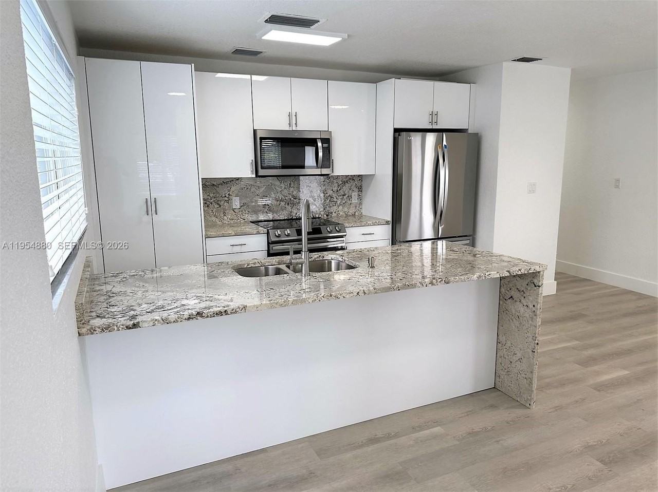 11230 Sw 5th St #1 - Photo 5 of 25