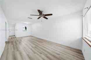 446 Sw 4th Ave #3 - Photo 1 of 1