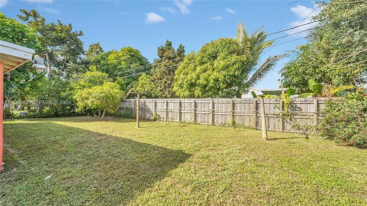 265 Nw 188th St - Photo 7 of 19