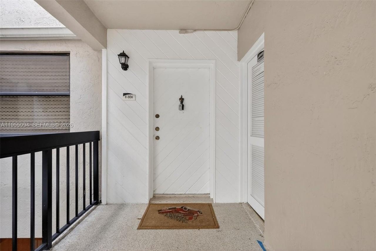 491 Ives Dairy Rd #306-5 - Photo 4 of 40