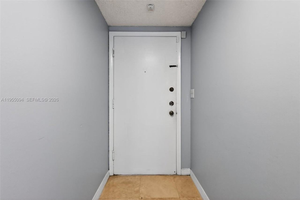 491 Ives Dairy Rd #306-5 - Photo 5 of 40