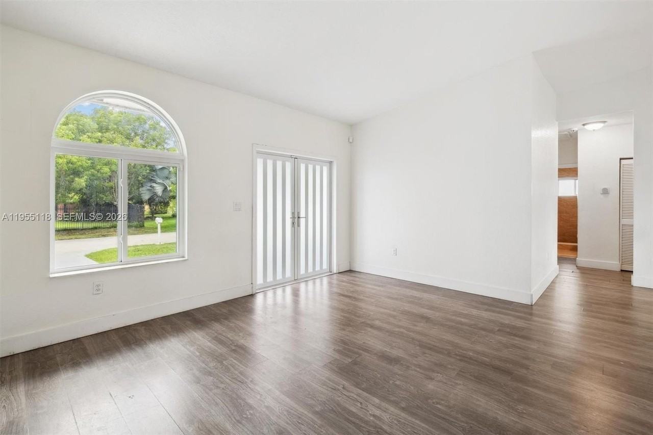 13225 Sw 218th Ter - Photo 4 of 45