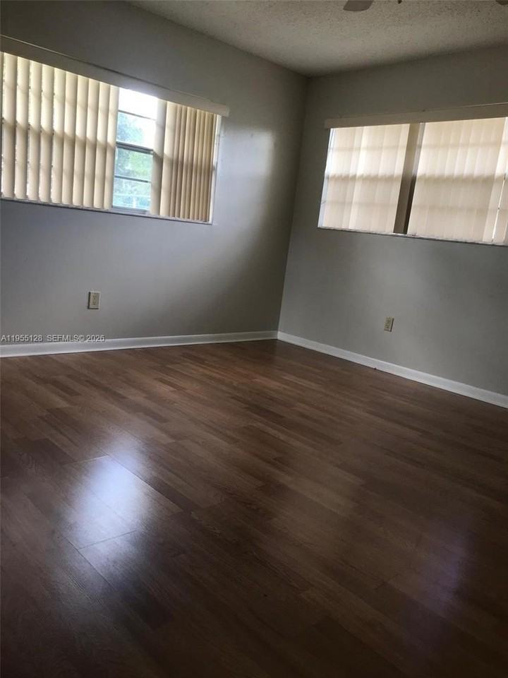 4104 Nw 88th Ave #2 - Photo 3 of 13